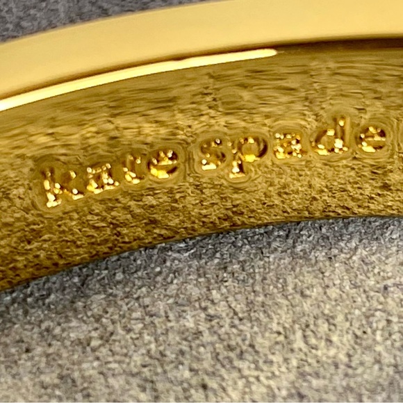 Kate Spade Pink Enamel Hole Punch Spade hinged bangle Bracelet - Picture 4 of 9